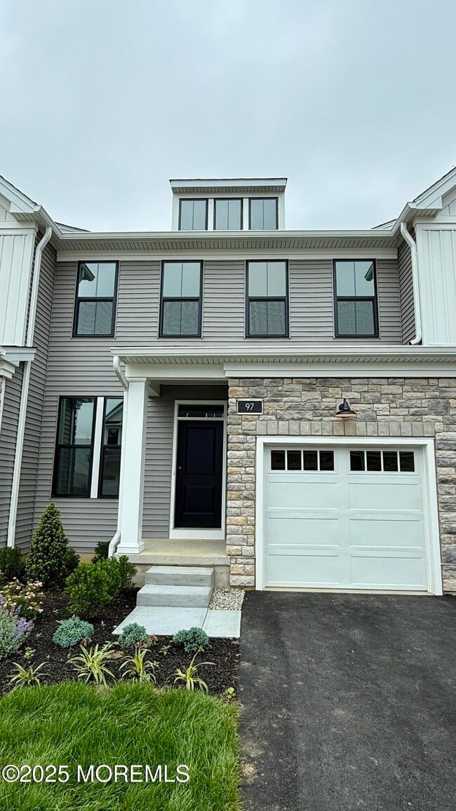 Building Photo - 97 Mustang Dr