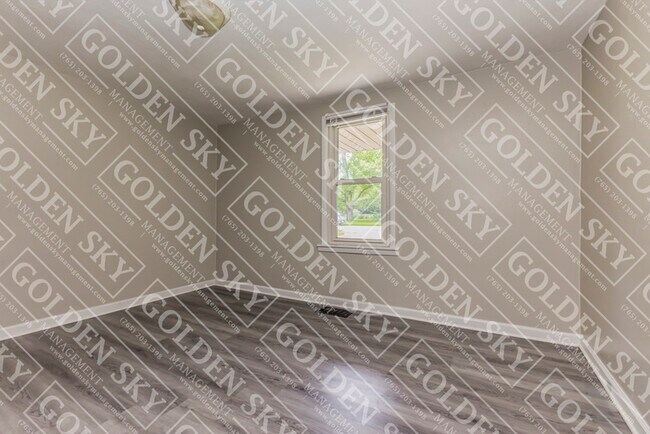 Building Photo - 209 N Manhattan Ave