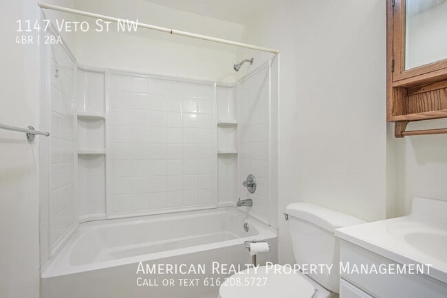 Building Photo - 1147 Veto St NW