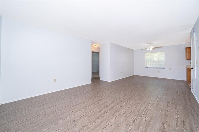 Building Photo - 828 Ballard St