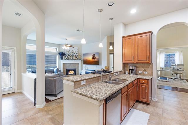 Building Photo - 2332 Elm Valley Dr