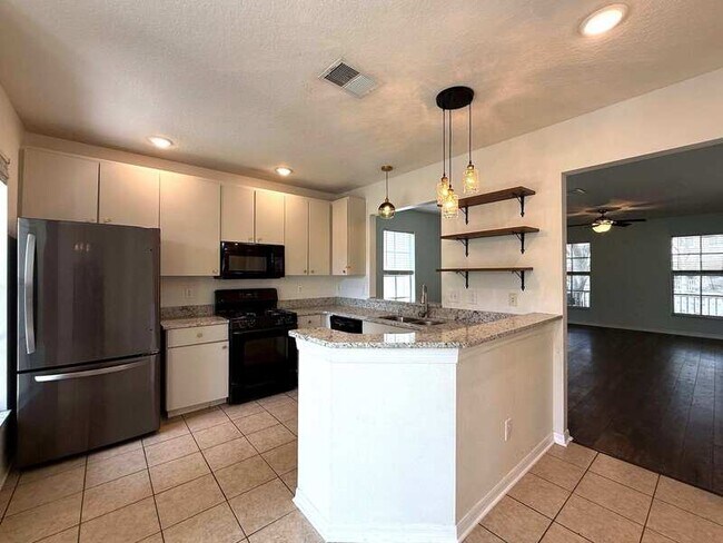 Building Photo - 16221 Bridgewalk Dr