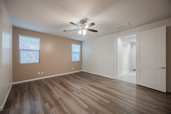 Building Photo - 42381 W Mira Ct