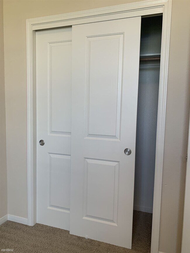 Building Photo - 4 br, 2 bath House - 5607 Markham Drive