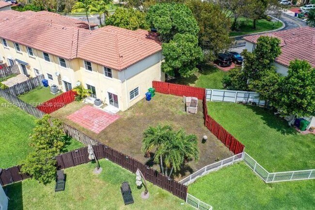 Building Photo - 5090 SW 136th Ave