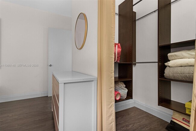 Building Photo - 1117 Meridian Ave