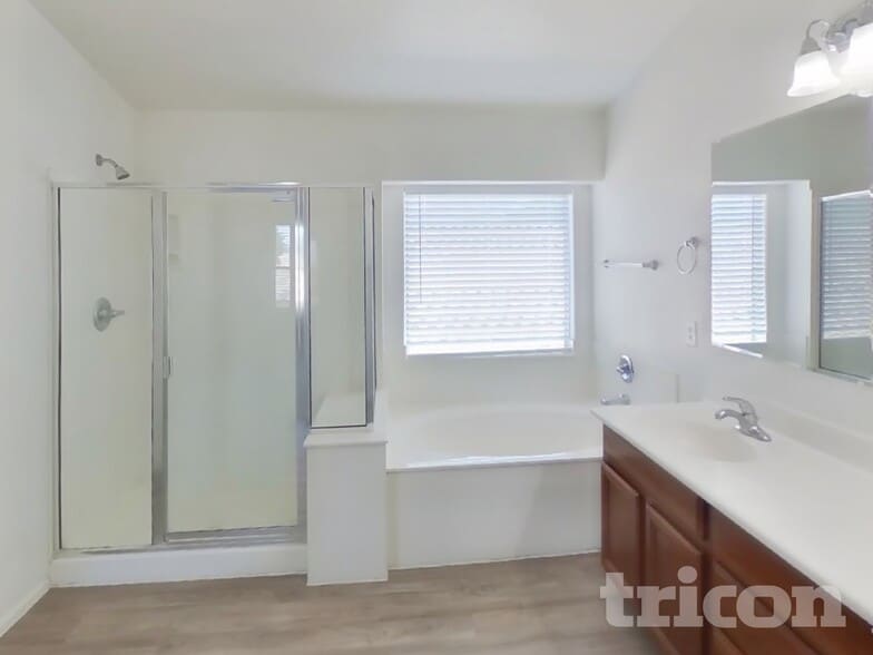 Building Photo - 30010 N Sedona Pl