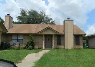 Building Photo - 304 Shady Valley Dr