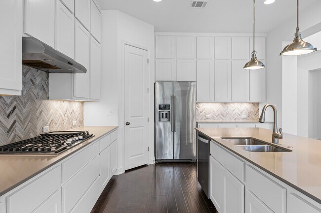 Building Photo - 567 Pecos River Xing