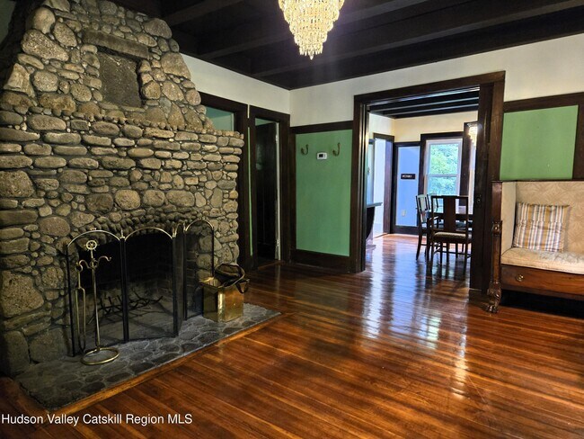Building Photo - 536 NY-42