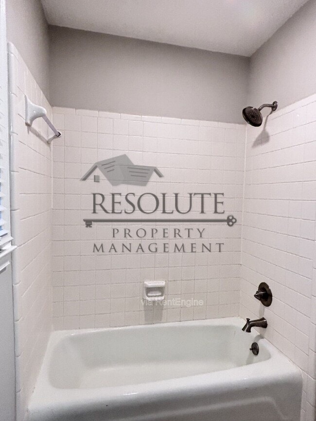 Building Photo - 5920 Crepe Myrtle Ct