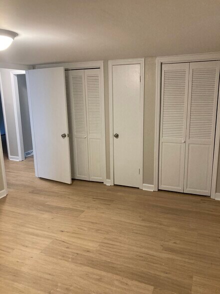 3rd bedroom closet - 1200 S Highland Ave