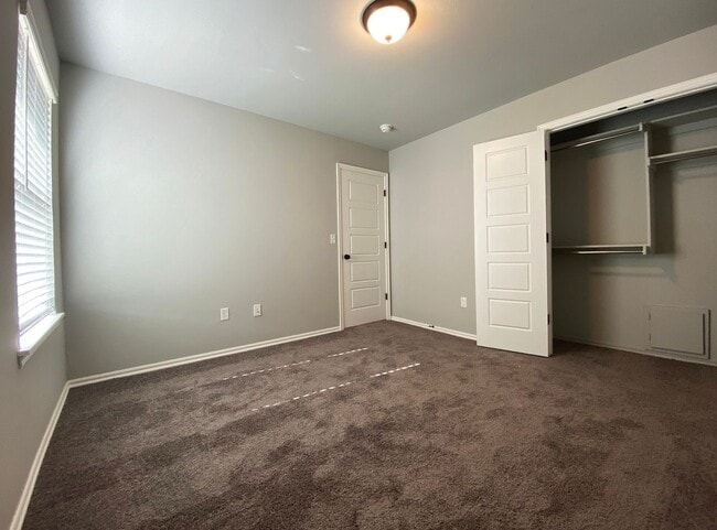 Building Photo - Stunning home for rent