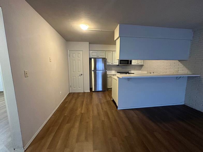 Building Photo - 941 22nd Ave