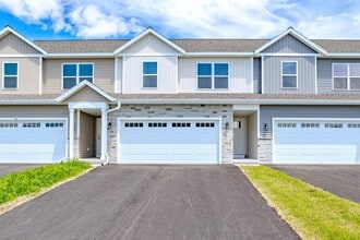 Building Photo - 3504 Green Pastures Ln