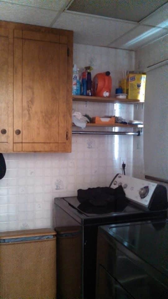 Building Photo - Spacious, Family Friendly, In-Town Home