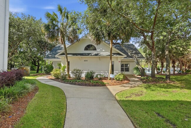 Building Photo - 4270 Calinda Ln