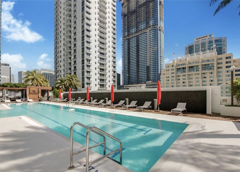 Building Photo - 1080 Brickell Ave