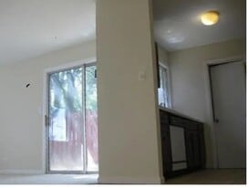 Building Photo - 1733 Queensbury Cir