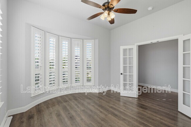 Building Photo - 310 Marigold Ct