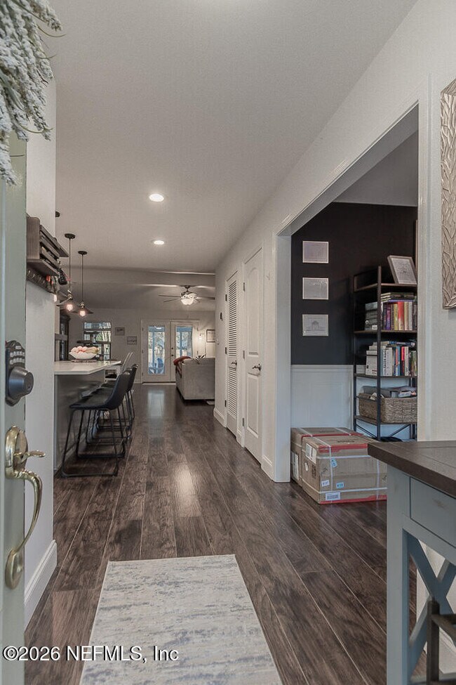 Building Photo - 12041 Wren Hollow Ct