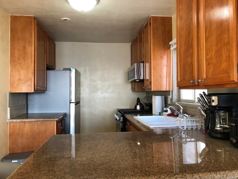 All new stainless steel appliances - 3261 Ocean Front Walk