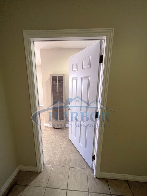 Building Photo - 1020-1024 S. Gaffey Street