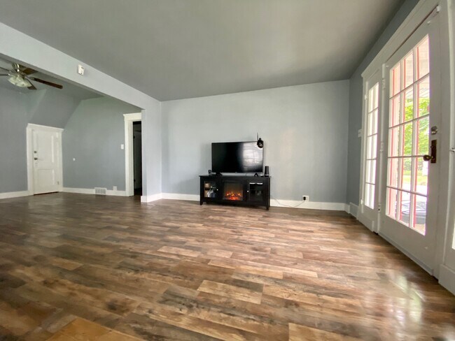 Building Photo - 1612 Pennsylvania Ave