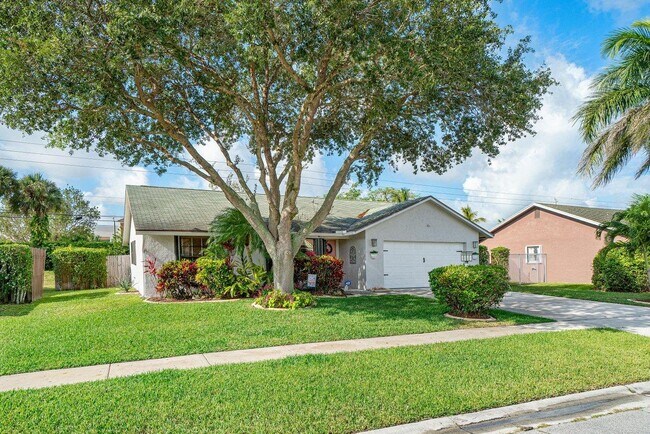 Building Photo - 8366 Blue Cypress Dr