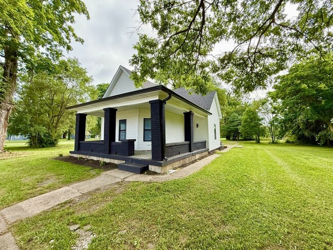 Primary Photo - 1025 N 6th St