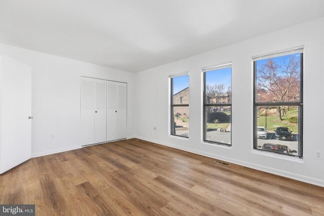 Building Photo - 6911 Cipriano Woods Ct