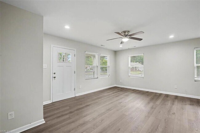Building Photo - 6324 Grimes Ave