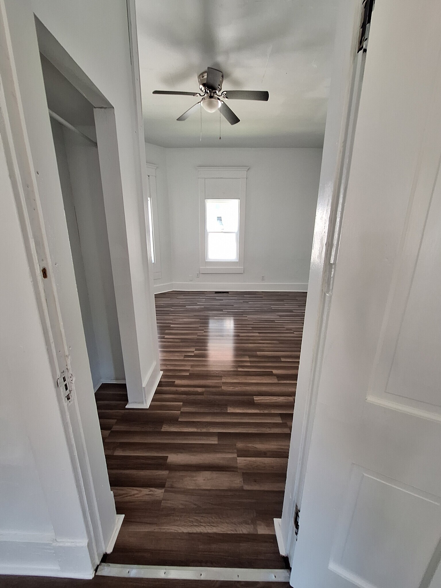 Building Photo - 515 W Franklin St