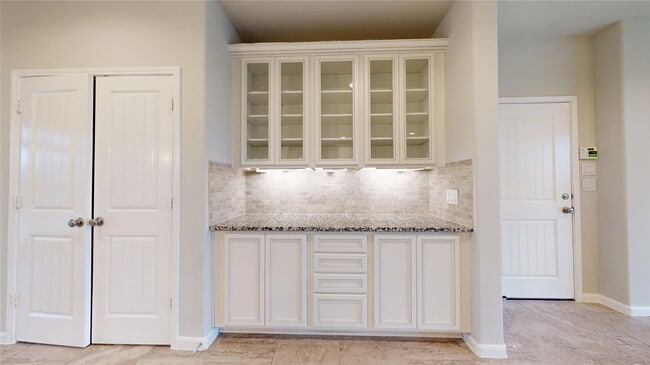 Building Photo - 1406 Veranda Mist