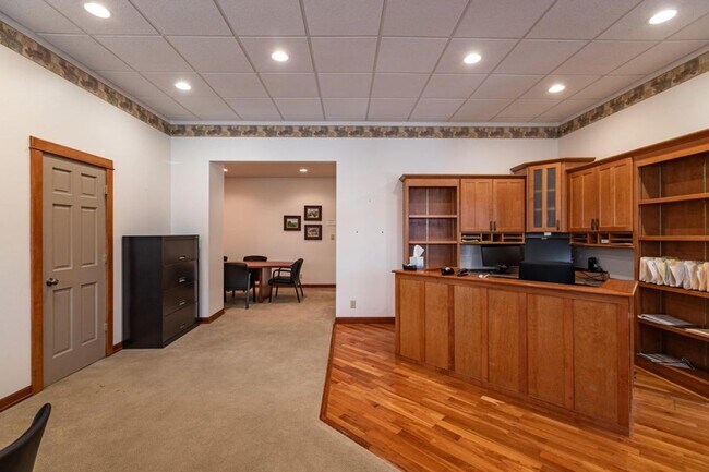 Building Photo - 1613-1617 Chase St