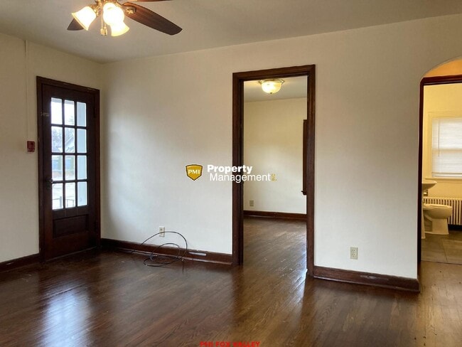 Building Photo - Cozy 2 Bed, 1 Bath Apartment in Appleton, ...