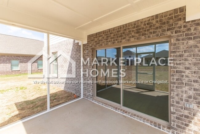 Building Photo - 212 Stockyard Cir