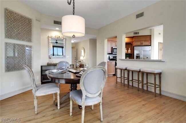 Building Photo - 7008 Pelican Bay Blvd