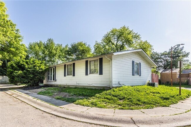 Primary Photo - 2322 Silver Maple Ct