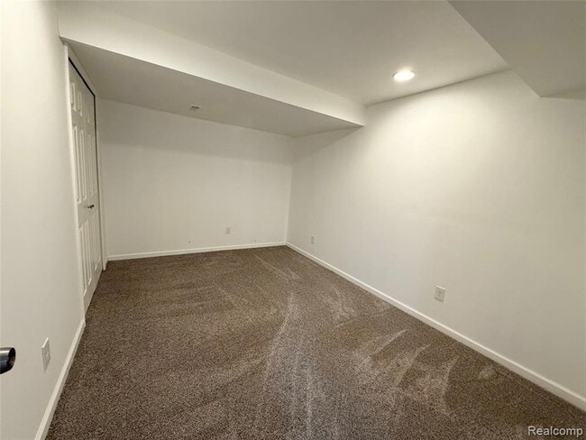 Building Photo - 28975 Hearthstone Dr