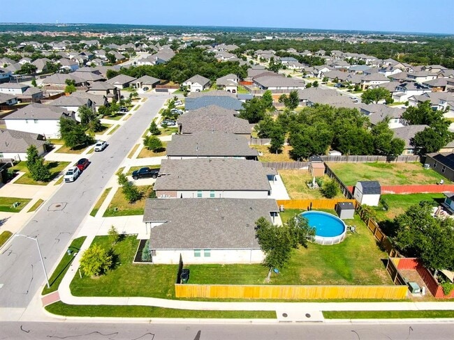 Building Photo - 125 Beech Creek Ln