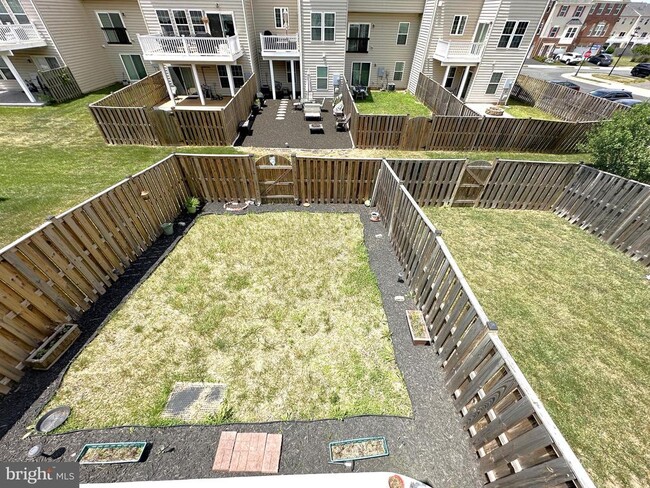 Building Photo - 25795 Clairmont Manor Square