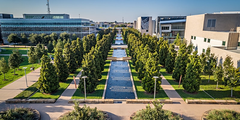 Building Photo - 1405 Ridgemoor Ln