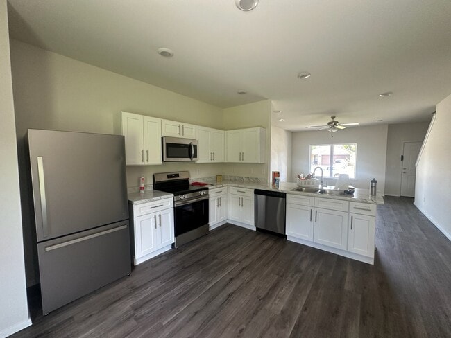 Building Photo - 2358 S Ouachita Dr