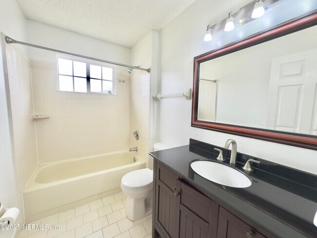 Building Photo - 11669 Oxford Crest Ln