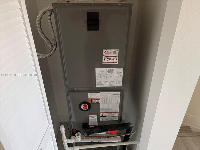 Building Photo - 8860 NW 103rd Ave