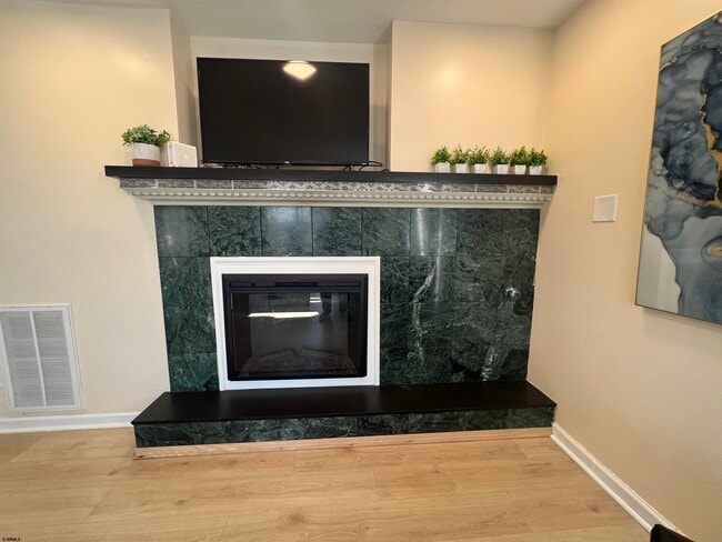 Building Photo - 239 N Derby Ave