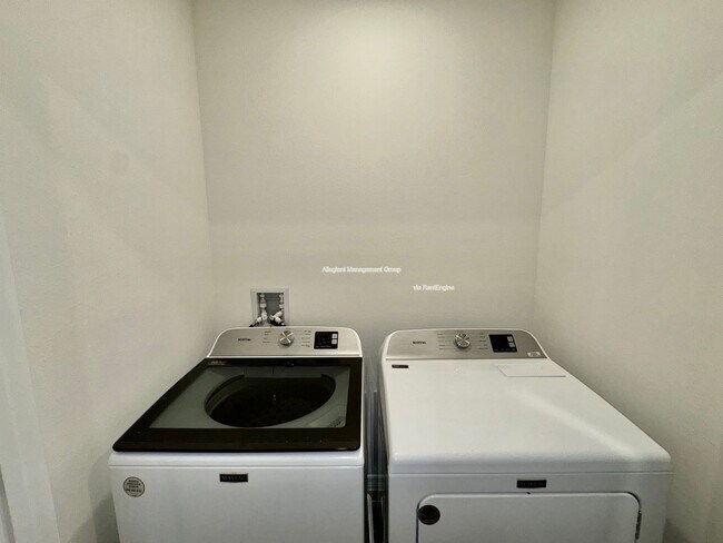 Building Photo - 1393 Isleta Lp