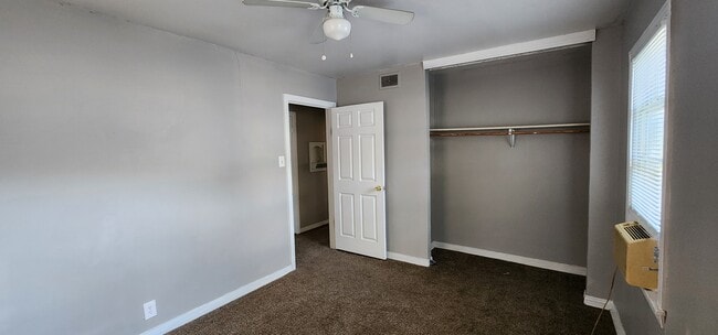 Building Photo - 117 Austin St