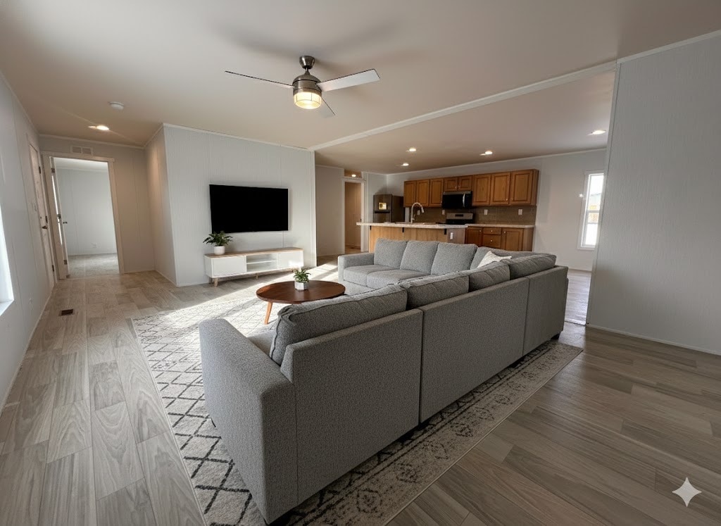 Building Photo - 14 Bing St N